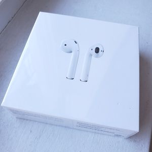Apple AirPods with Charging Case- NEW sealed